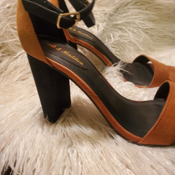 Suede ankle strap sandal - Picture 11 of 14